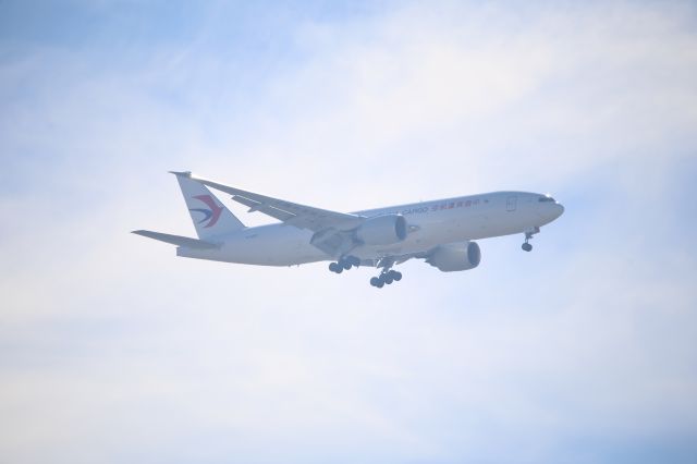BOEING 777-200LR (B-220F)