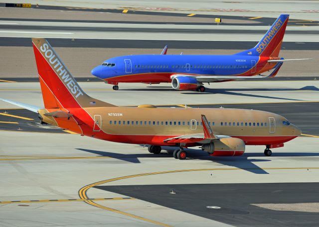 Boeing 737-700 (N792SW)