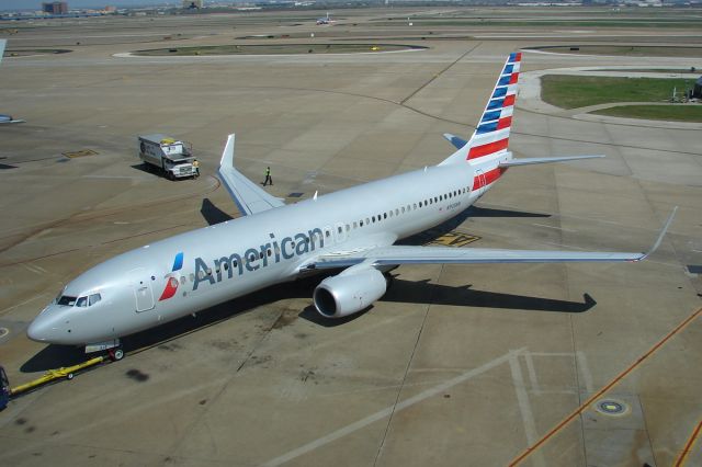 Boeing 737-800 (N908NN) - The NEW American