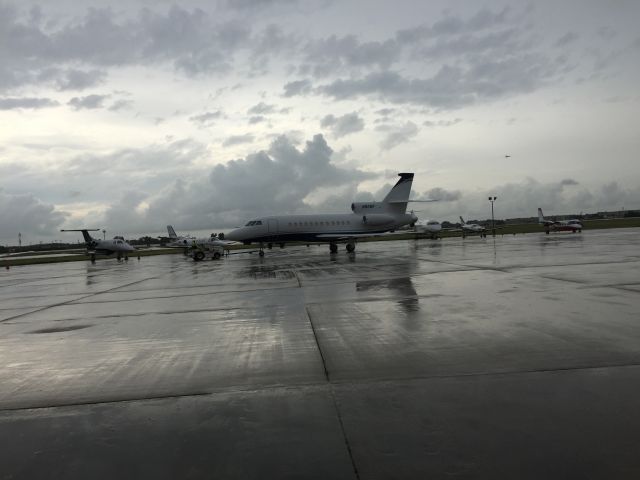 Dassault Falcon 900 (N82MF) - In Gulfstream N510FR right next to this beauty.