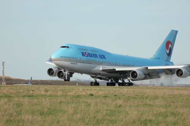 Boeing 747-400 (HL7498)