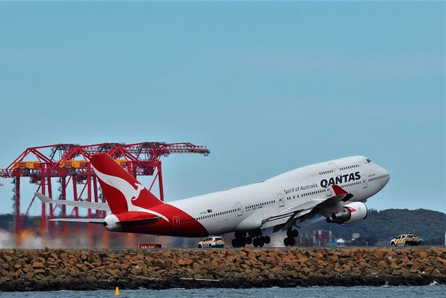 Boeing 747-400 (VH-OEB) - VH-OEB Qantas Boeing 747-48E  30 09 2017