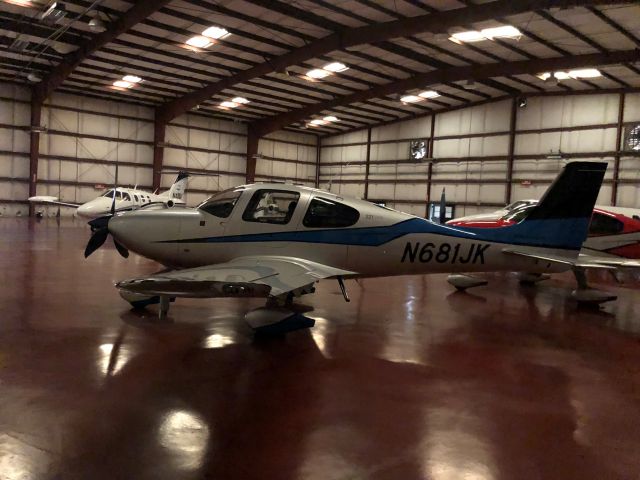 Cirrus SR-22 (N681JK)