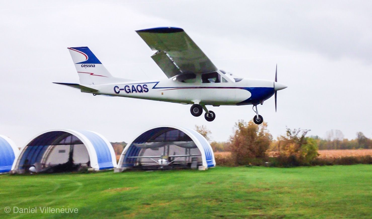 Cessna Cardinal (C-GAQS) - Cessna 177 C-GAQS on short final to runway 20 at St-Lazare airport