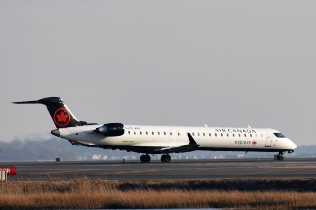 Canadair Regional Jet CRJ-900 (C-GJZS)