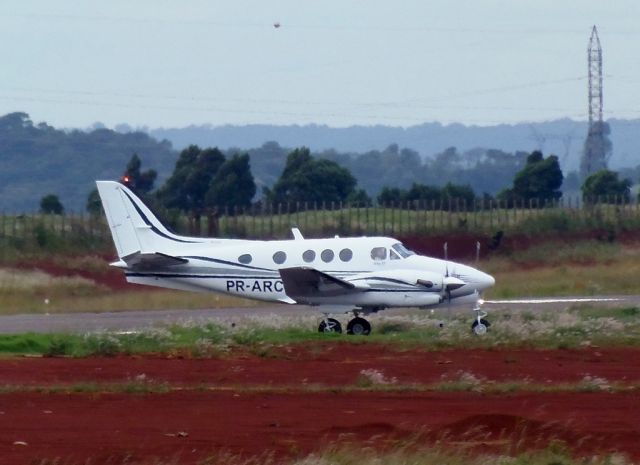 Beechcraft King Air 90 (PR-ARC)