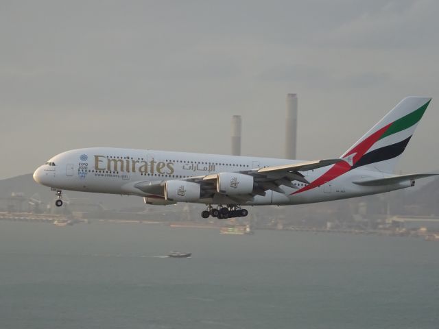 Airbus A380-800 (A6-EER)