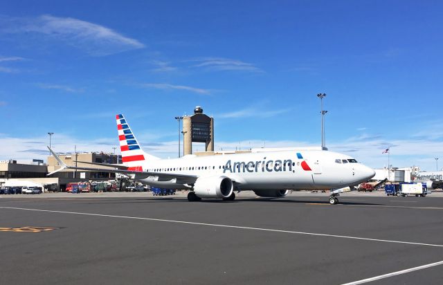 Boeing 737 MAX 8 (N321RL) - AA B737 MAX 