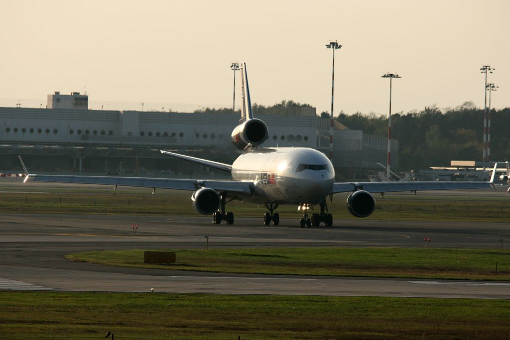 Boeing MD-11 (N593FE)
