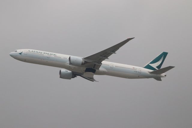 Boeing 777-200 (B-KQE)