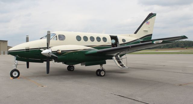 Beechcraft King Air 100 (N127U) - A Beechcraft King Air 100 with a neat paint scheme (at least one I havent seen before) on the ramp at Pryor Field Regional Airport, Decatur, AL - May 27, 2017.