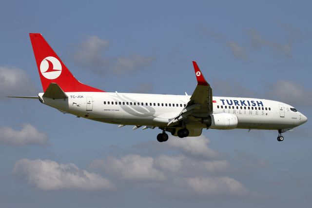 Boeing 737-800 (TC-JGK)