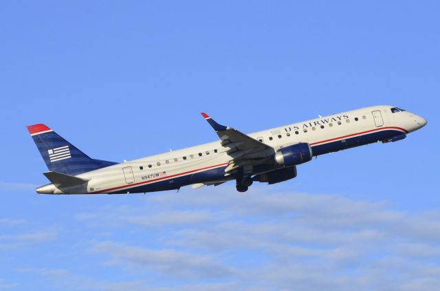 Embraer ERJ-190 (N947UW)