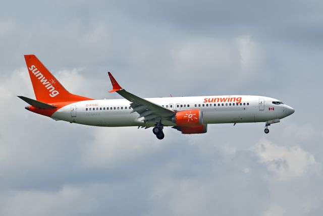 Boeing 737 MAX 8 (C-FYXC)