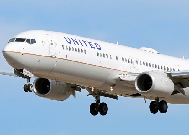 Boeing 737-900 (N69838)