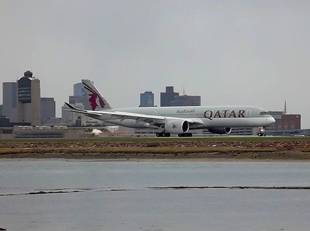 Airbus A350-900 (A7-ALG) - Qatar Airways A350-900 landing 4R in Boston, MA