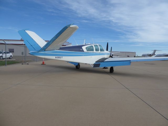 Beechcraft 35 Bonanza (N993T)