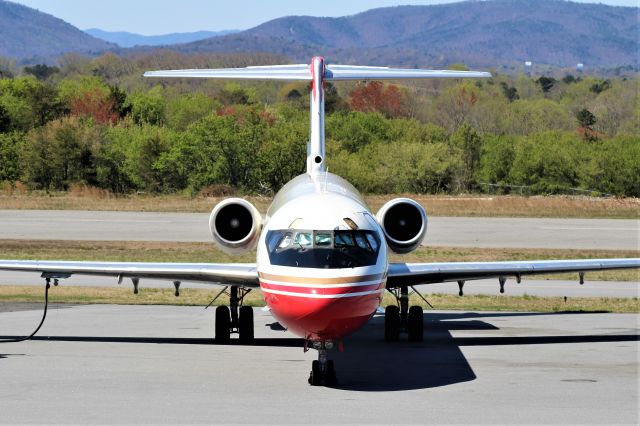 McDonnell Douglas MD-83 (XA-UZV) - Aeronave cargo.