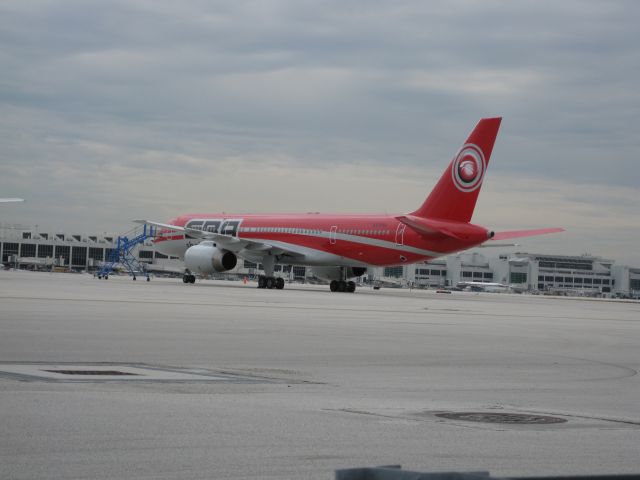 Boeing 757-200 (N580SH)