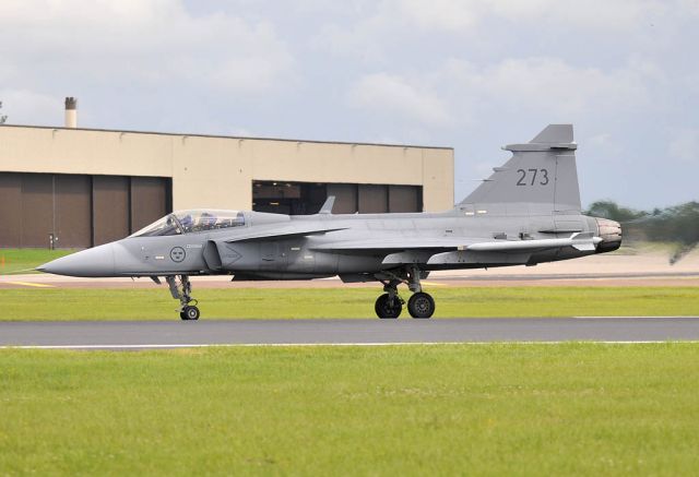 Piper Cherokee Arrow (N273) - Swedish Air Force JAS 39 Grippen G at 2012 RIAT