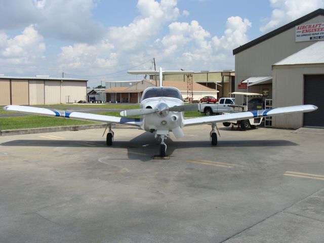 Piper Saratoga (N28PV)