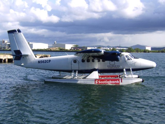 De Havilland Canada Twin Otter (N562CP)