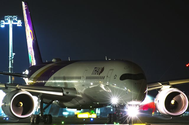 Airbus A350-900 (HS-THC) - difficult to snap a nightshot without red light because long purpose time! Ive got it!!