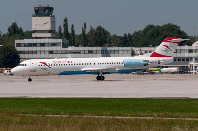 Fokker 100 (OE-LVJ)
