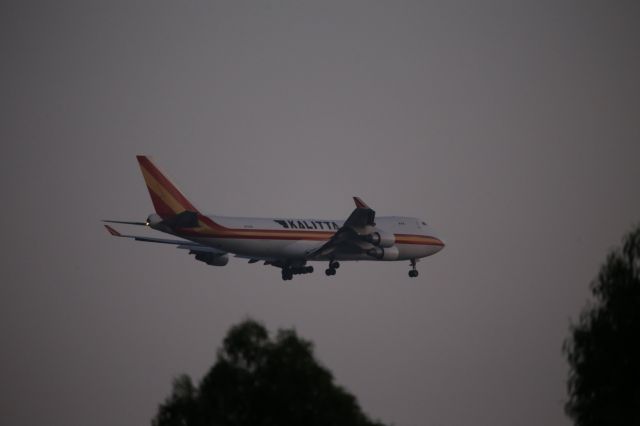 Boeing 747-400 (N715CK)