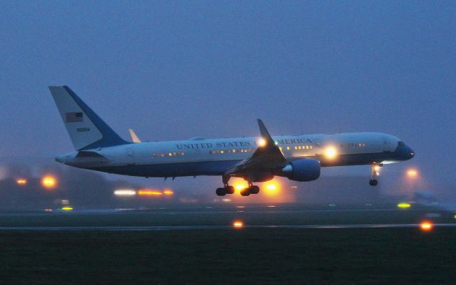 99-0004 — - "sam604" usaf c-32a 99-0004 about to land at shannon from brussels this evening 20/2/17.