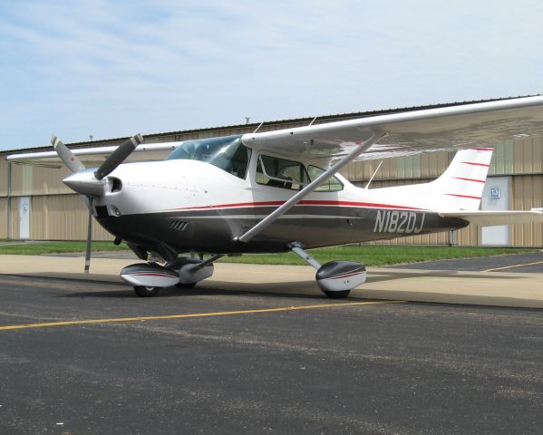 Cessna Skylane (N182DJ) - On the ramp at Akron Fulton Int'l