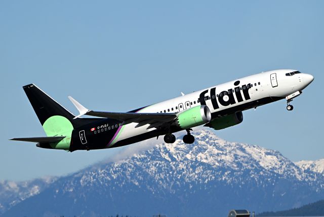 Boeing 737 MAX 8 (C-FLEJ)