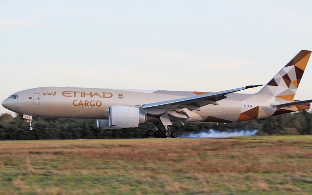 BOEING 777-200LR (A6-DDD) - etihad cargo b777-ffx a6-ddd landing at shannon this evening 28/10/18.