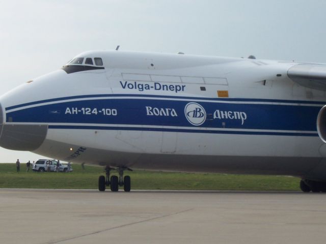 Antonov An-124 Ruslan (RNA82079) - AN-124-100 (RA-82079)