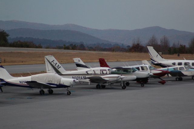 Piper Aztec (N371AM)