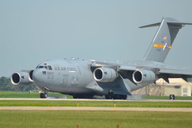 Boeing Globemaster III (N70047) - Landing during the Sioux Falls Airshow in 2019