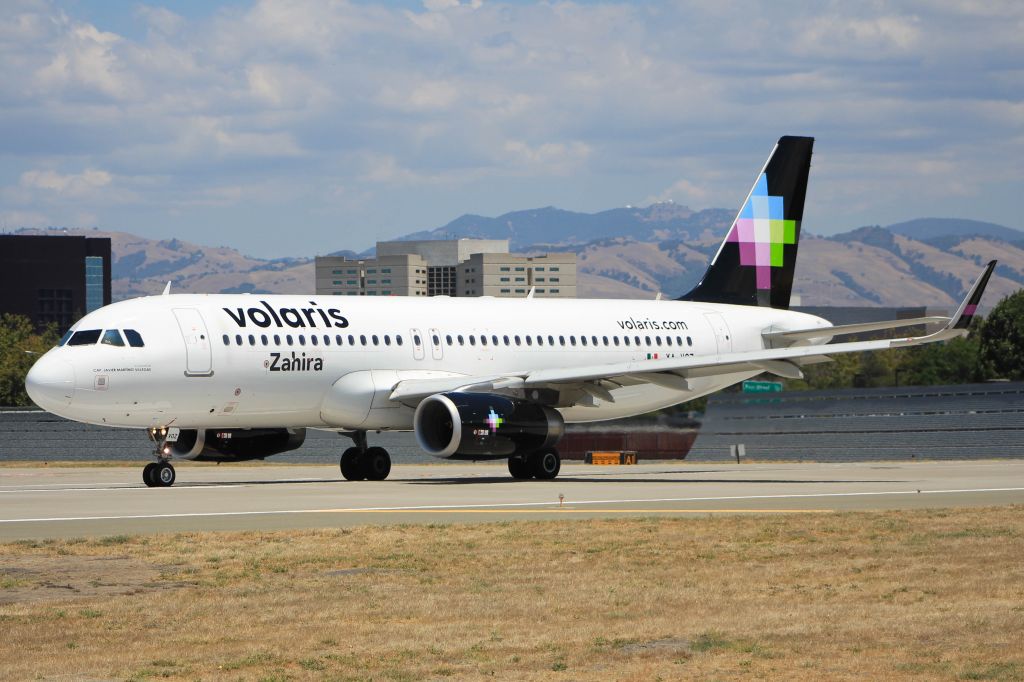 Airbus A320 (XA-VOZ)