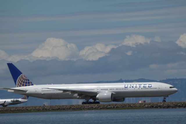 BOEING 777-300ER (N2639U) - Bayfront Park, South San Francisco. Possibly Boeing 757.