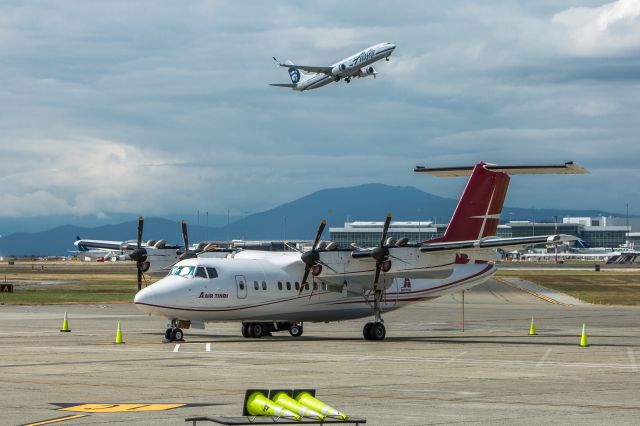 De Havilland Canada Dash 7 —