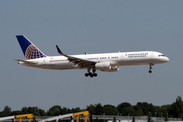 Boeing 757-200 (N14107) - Arriving on 24-Jun-09 operating flight COA110 from KEWR.