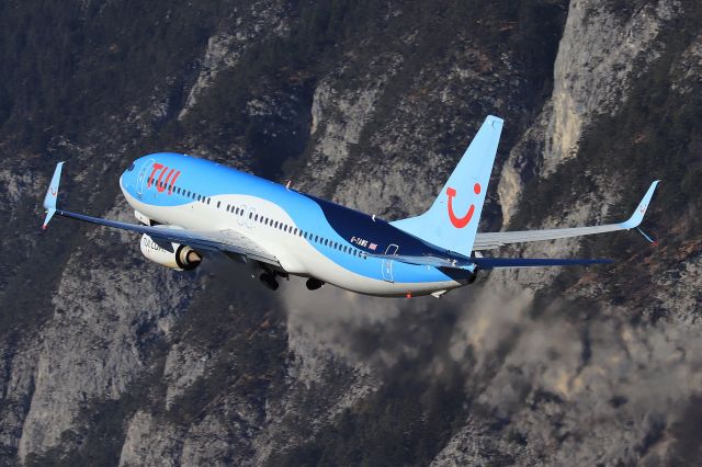 Boeing 737-800 (G-TAWG)