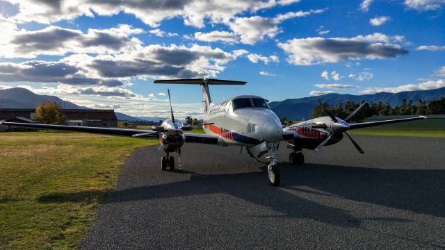 Beechcraft Super King Air 200 (AM320)