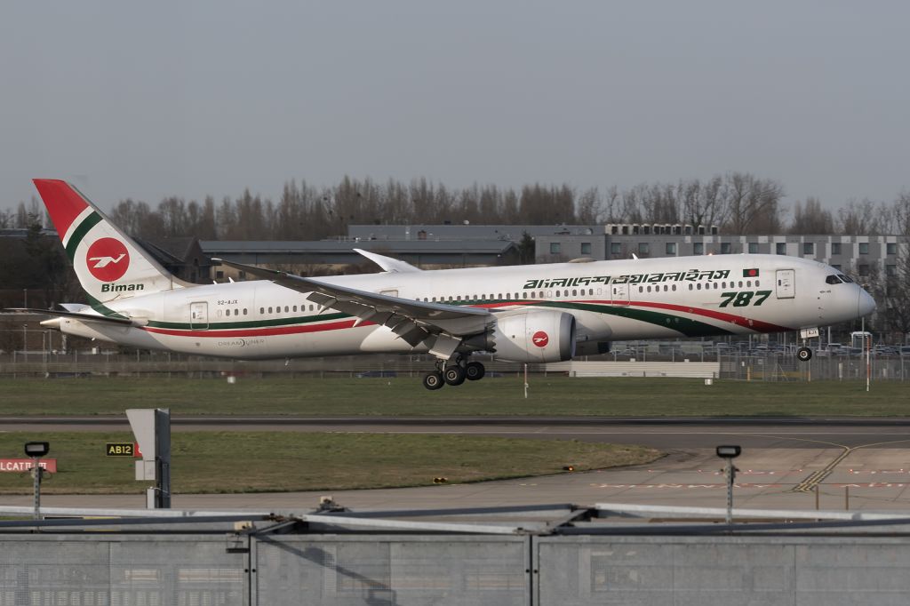 Boeing 787-9 Dreamliner (S2-AJX) - 7th March, 2025: BG 201 from Dhaka's Zia International Airport (via Sylhet) is about to touch down on runway 09L at London Heathrow - with Capt. Enam Talukder at the helm. 