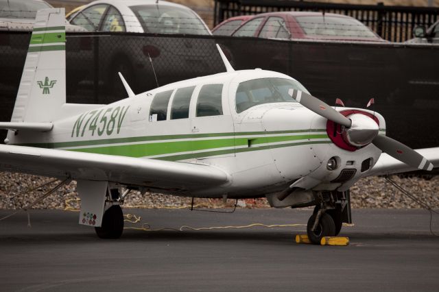 Mooney M-20 (N7458V) - The aircraft is based at RELIANT AIR, where you find the lowest fuel price on the Danbury (KDXR) airport.