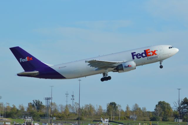 N732FD — - Afternoon departure of a FedEx A300F from KIND