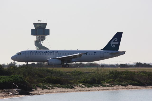 Airbus A320 (ZK-OJO)