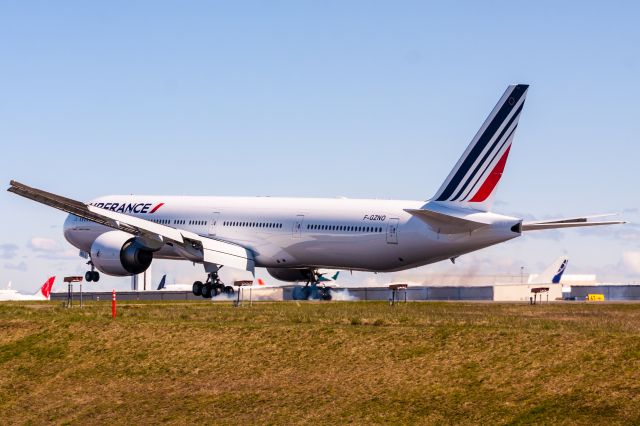 BOEING 777-300 (F-GZNO) - Air France 777-300ER making contact.