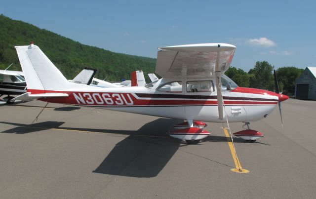 Cessna Skyhawk (N3063U)