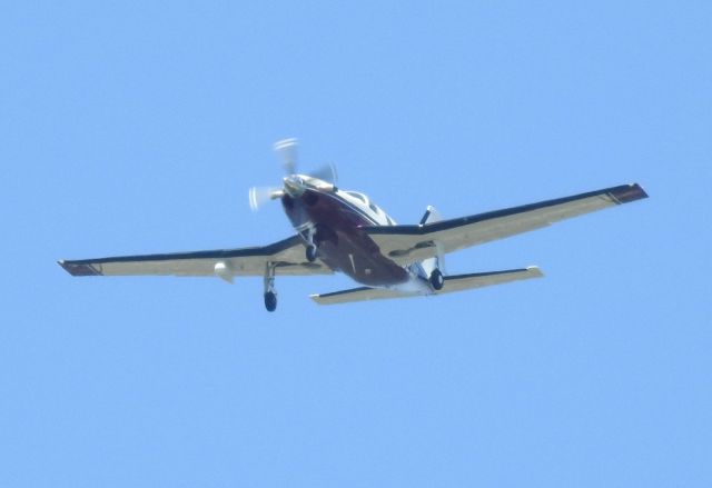 Robinson R-22 (N520HP)