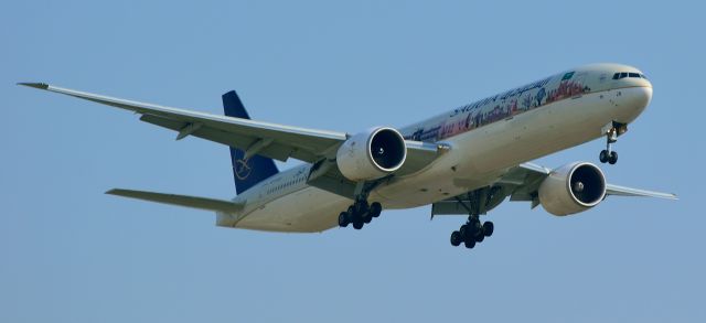 Airbus A330-300 (HZ-AK28)